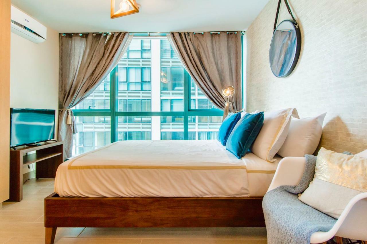 One Uptown Residence Bgc Pateros ภายนอก รูปภาพ